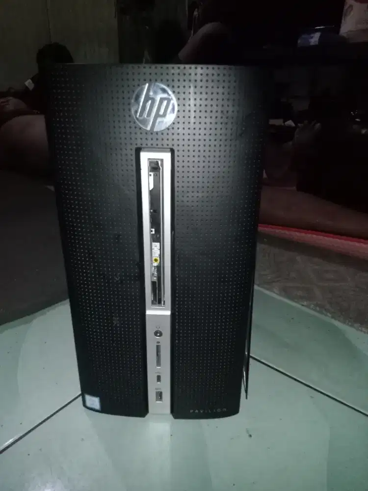 PC hp desktop i3 gen 7 , ram 4gb ddr4. Tanpa SSD dan hdd