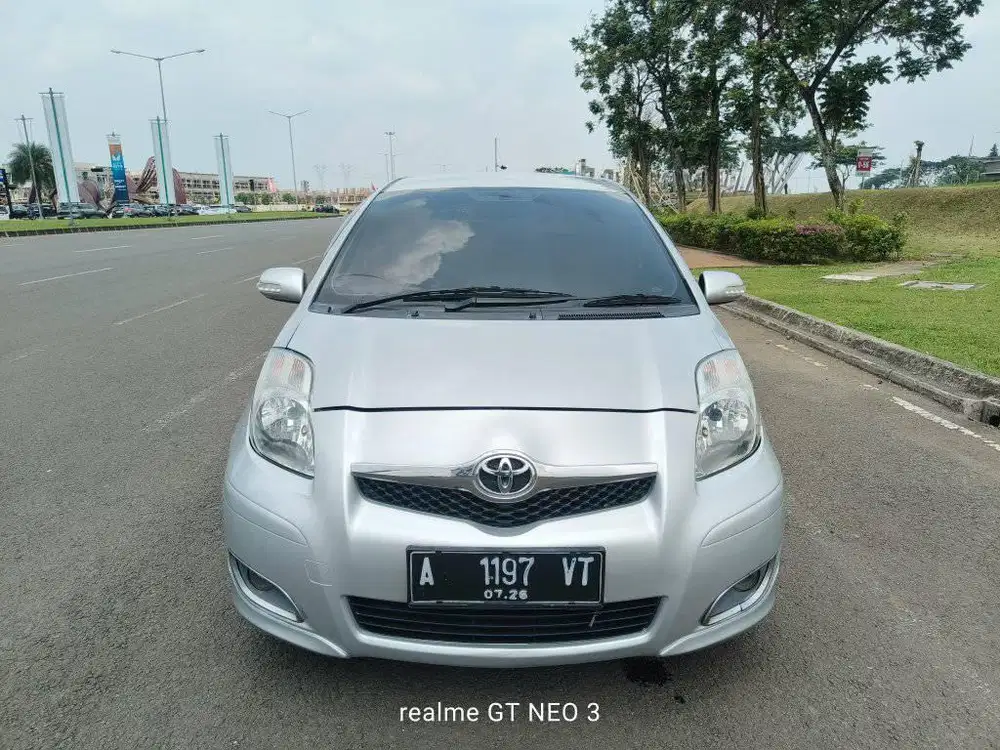 Toyota Yaris E 2011