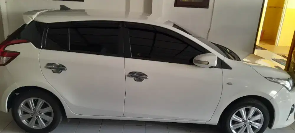 Toyota yaris 2015