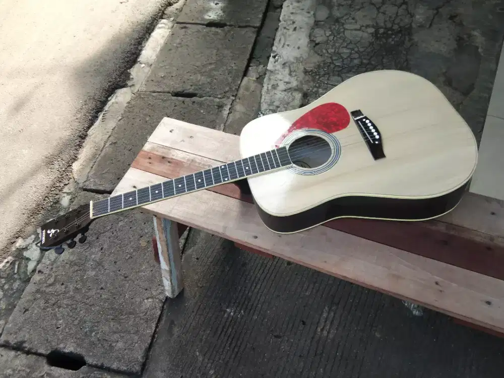 Gitar akustik grofer