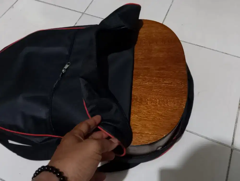 Tas gitar akustik jumbo tahan air