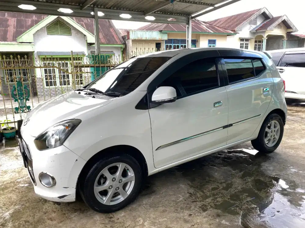Dijual Daihatsu Ayla tahun 2014
