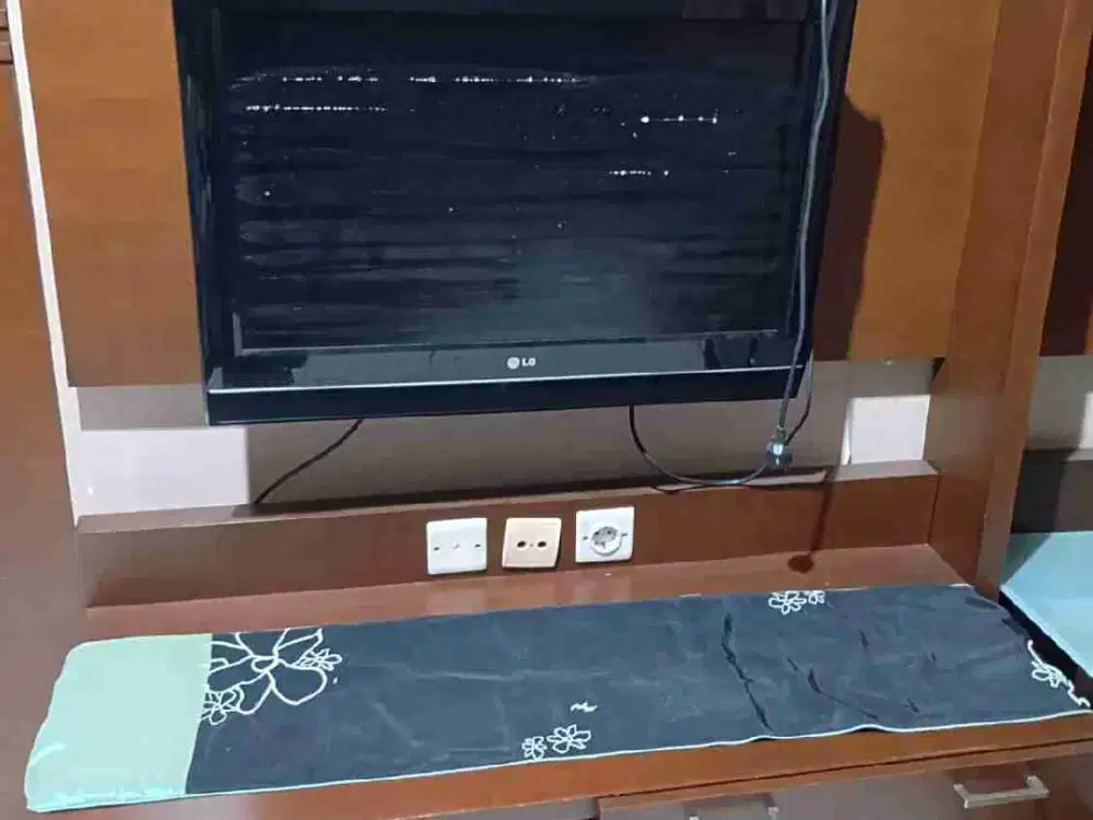 Apartemen MOI Santa Monica Bay Furnish Hadap Kolam Renang