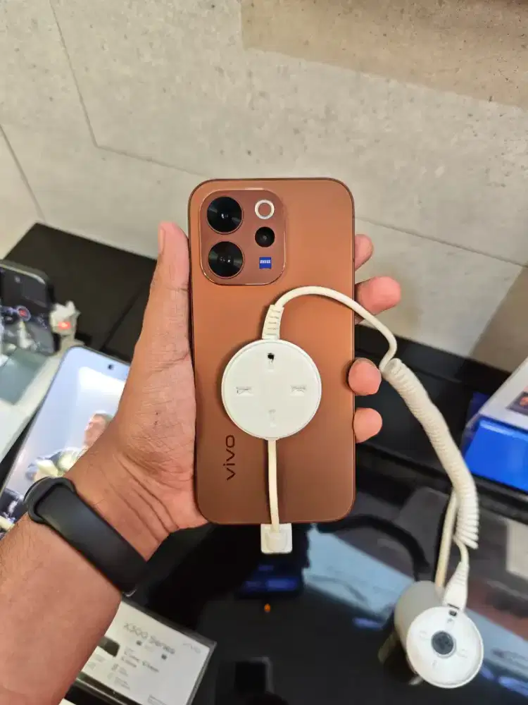 [Bunga Bisa 0%] Vivo V70, Gratis Hingga 2x Cicilan