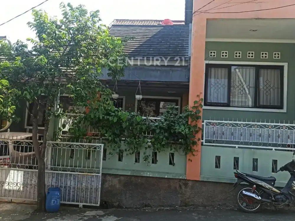 Rumah Bangunan Luas 2 Lantai Di Padasuka Residence