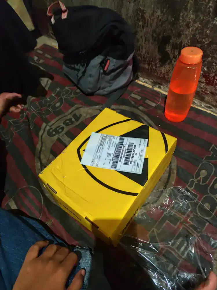 Sepatu gunung cewe ukuran 39