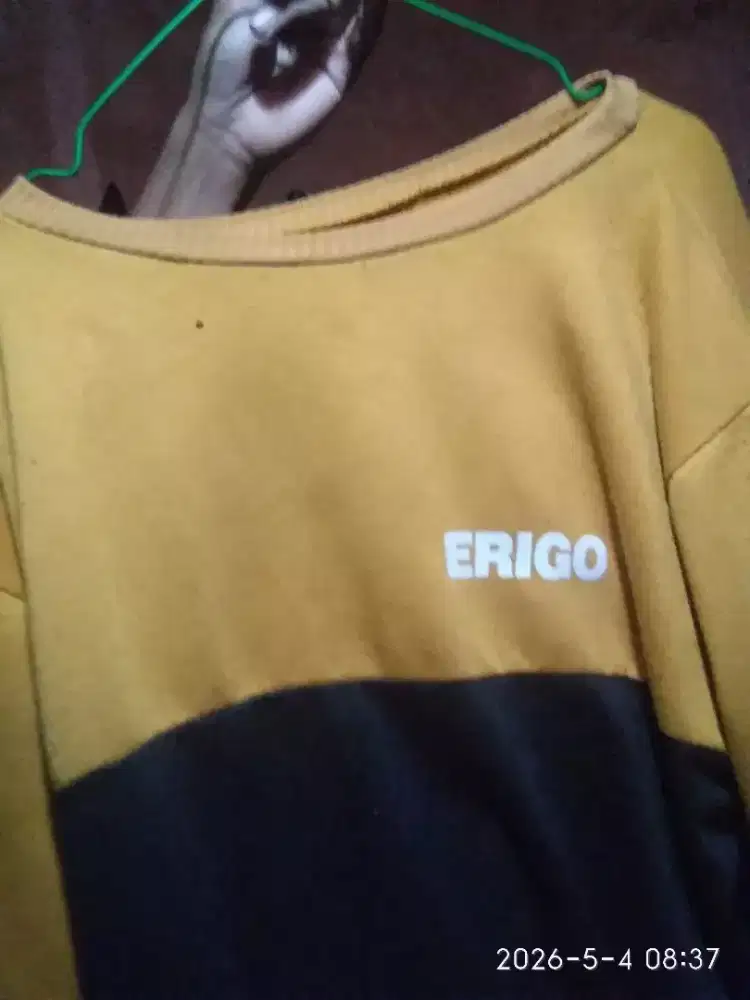 Atasan sweater pria