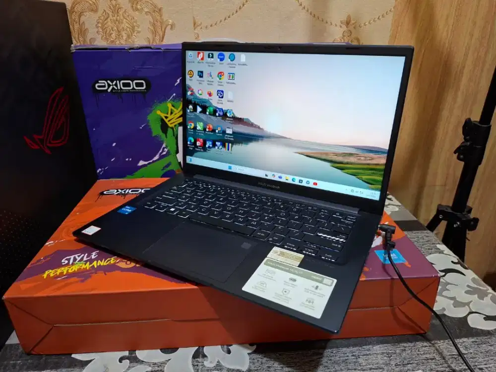 Laptop Asus Vivobook X1404ZA
