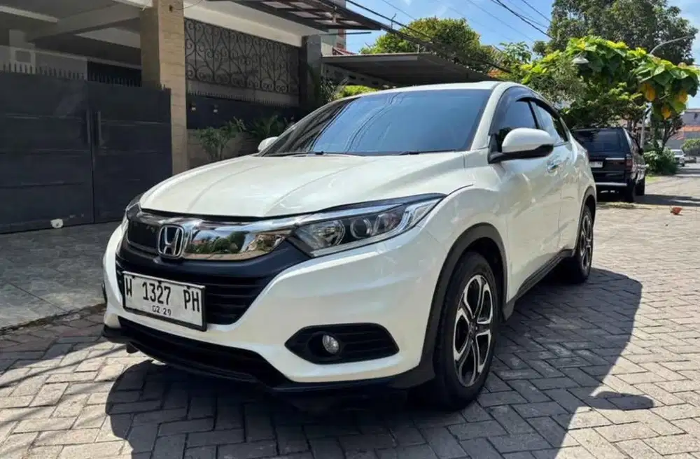 DIJUAL HONDA HRV 1.5 E A/T 2018 TERMURAH