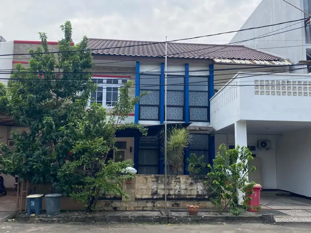 Rumah di Harapan Indah Regency Bekasi Kota Luas 300 Rp. 3,5 M 3KT 4KM