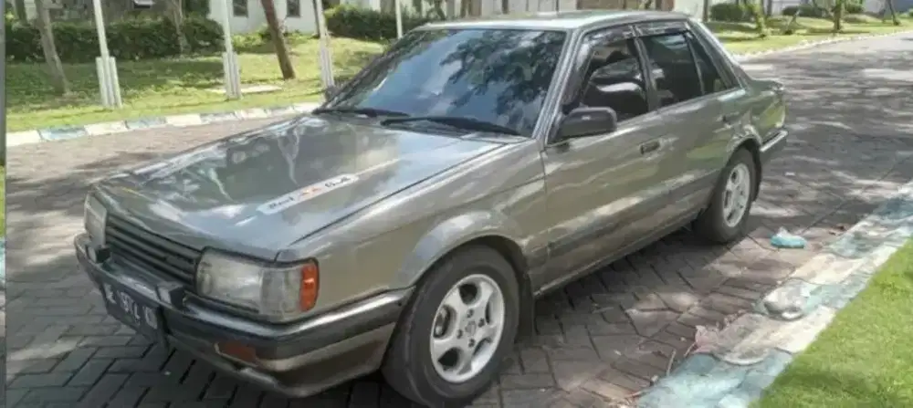MAZDA 323 Tahun 1986 MULUS