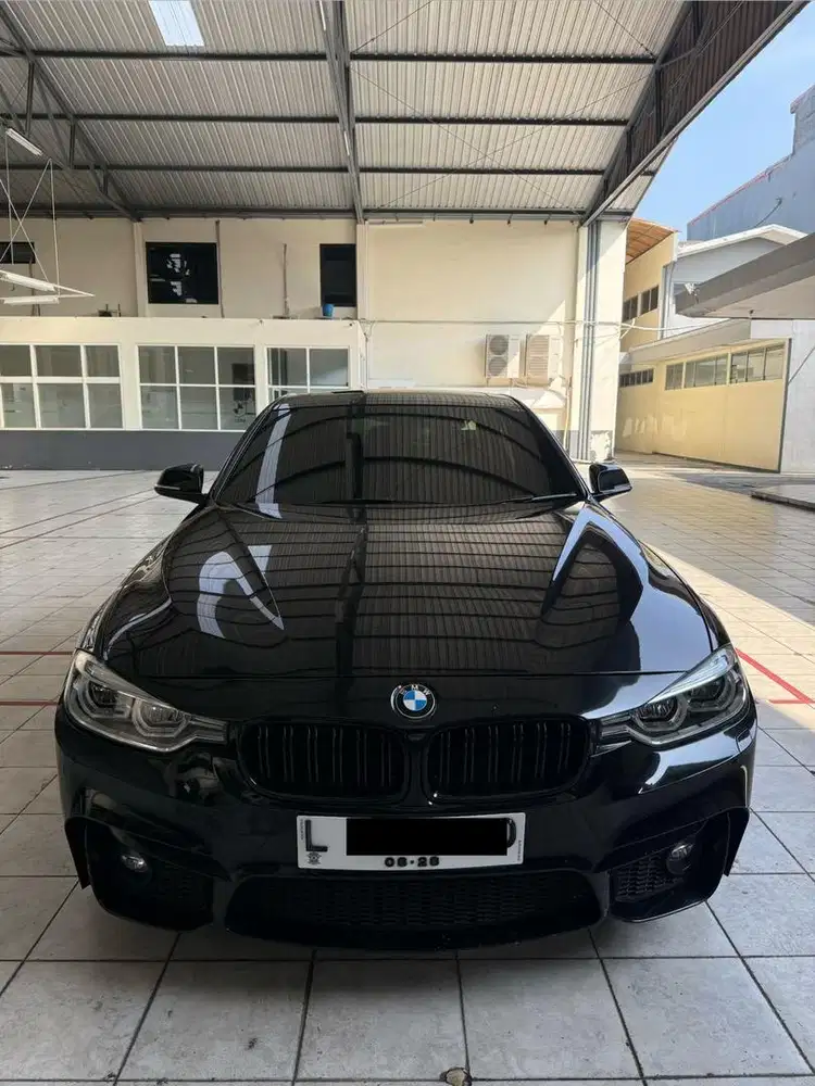 BMW 330i 2018 Bensin
