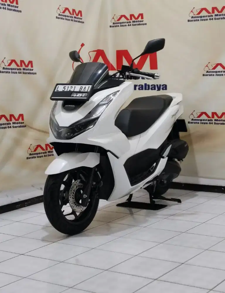 Istimewa Km 3 Ribu Honda PCX 160 CBS Tahun 2023 warna  Putih