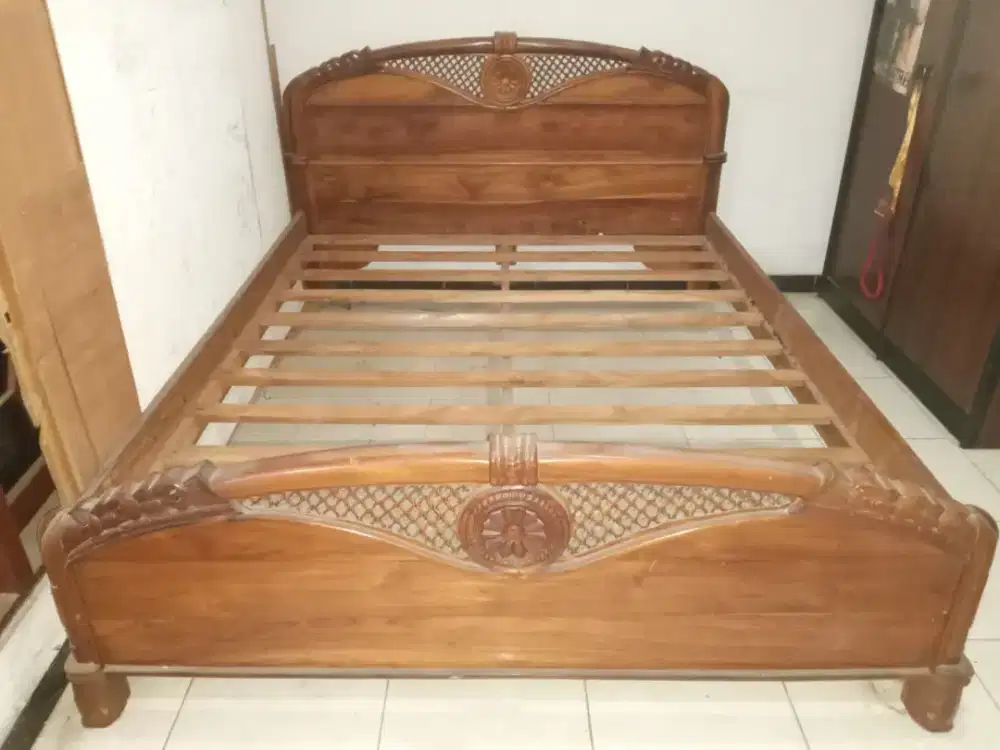 JUAL DIPAN KASUR KAYU JATI ASLI