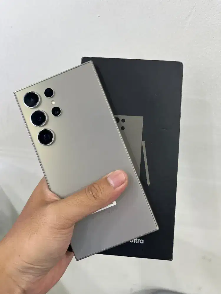 Samsung S24 Ultra 12/256 Grey garansi on sampe desember