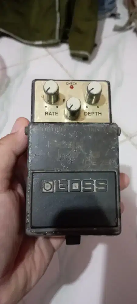 Efek Bass, Bosss CE-2B, Vintage Langka. Minus lampu indikator ya mati.