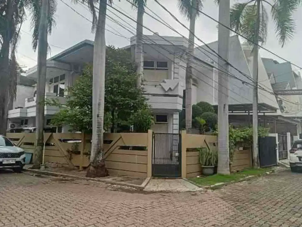 Sewa Murah Rumah Besar di Danau Sunter Indah