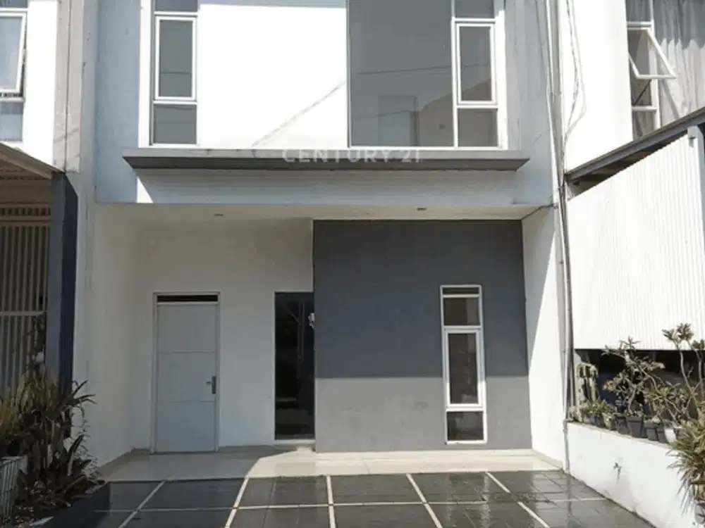 Rumah 2 Lantai Masih Baru Belum Pernah Ditinggali