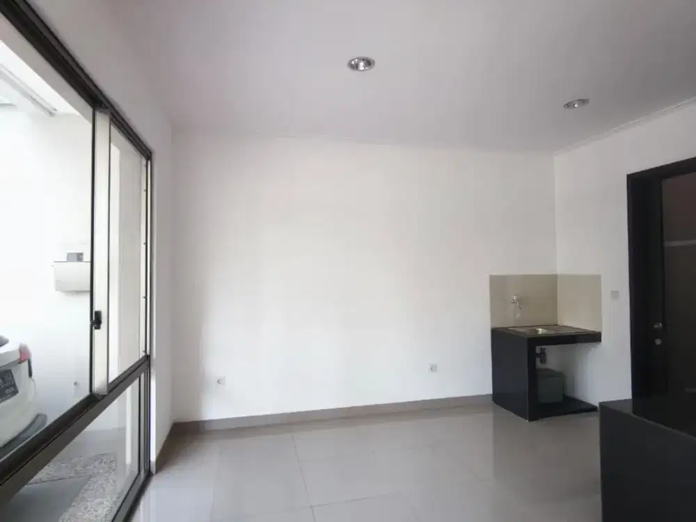 sewa rumah 2 lantai PIK 2 uk 6x10m kosongan posisi hook