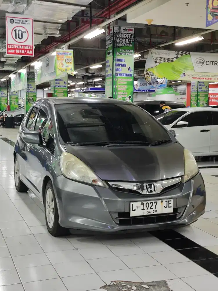 Honda Jazz S GE8 Abu-abu 1.5 Matic 2013 Matic / AT ISTIMEWA BOSS !!