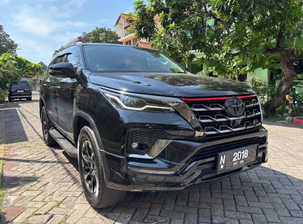 DIJUAL TOYOTA FORTUNER 2.4 VRZ 2021 HITAM TERMURAH