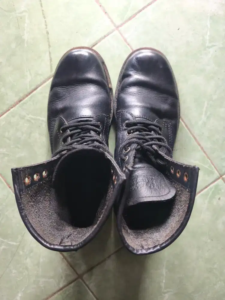 Sepatu Kulit Asli