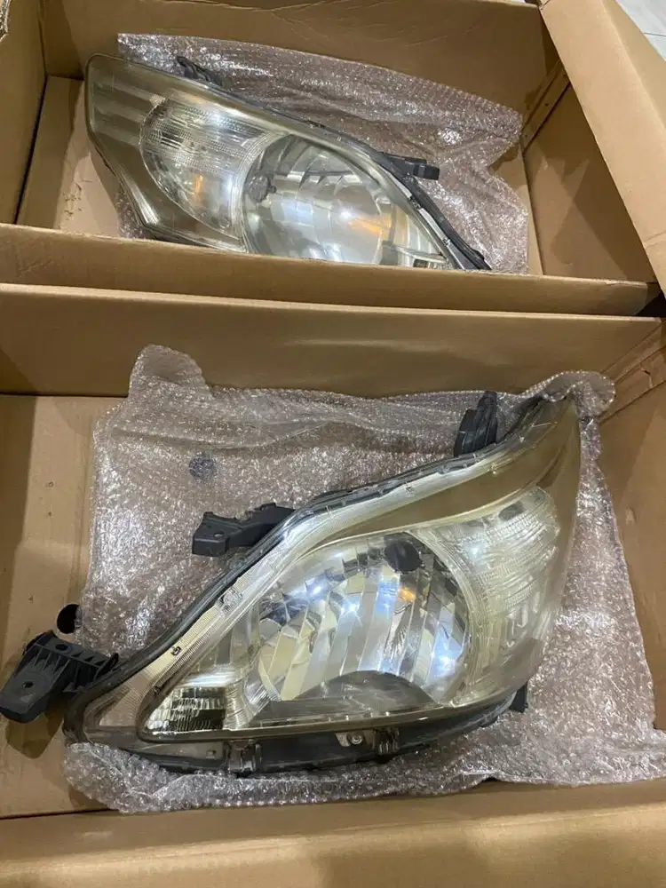 lampu depan Innova Barong