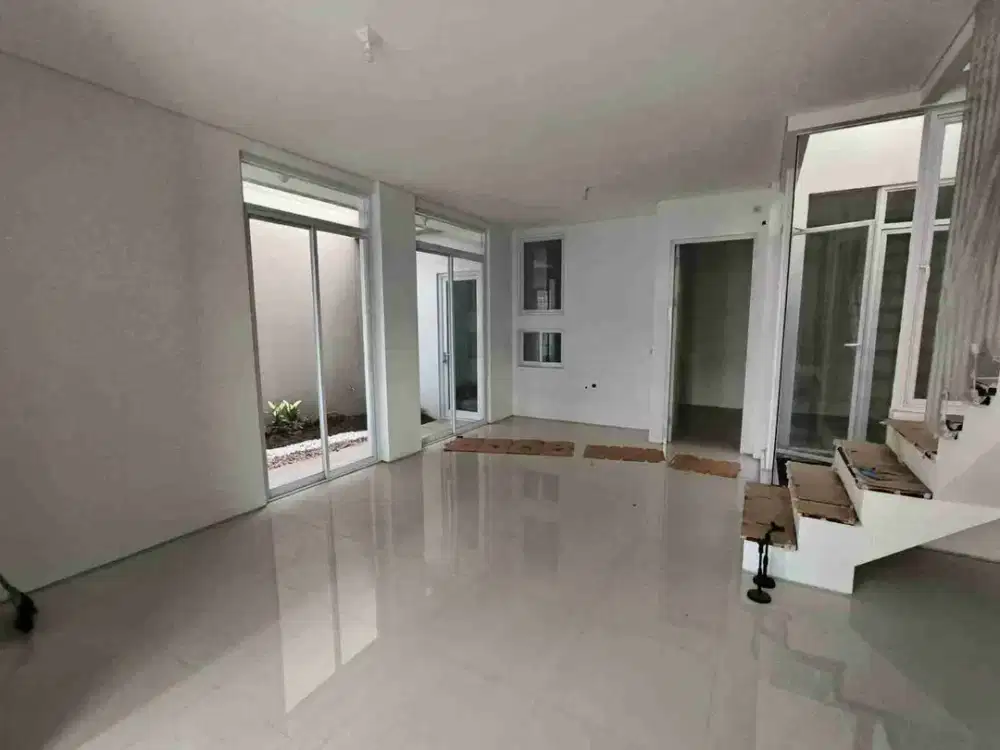 Rumah Baru Manyar Tengah Kota Dekat Ngagel, Tunjungan, Darmo