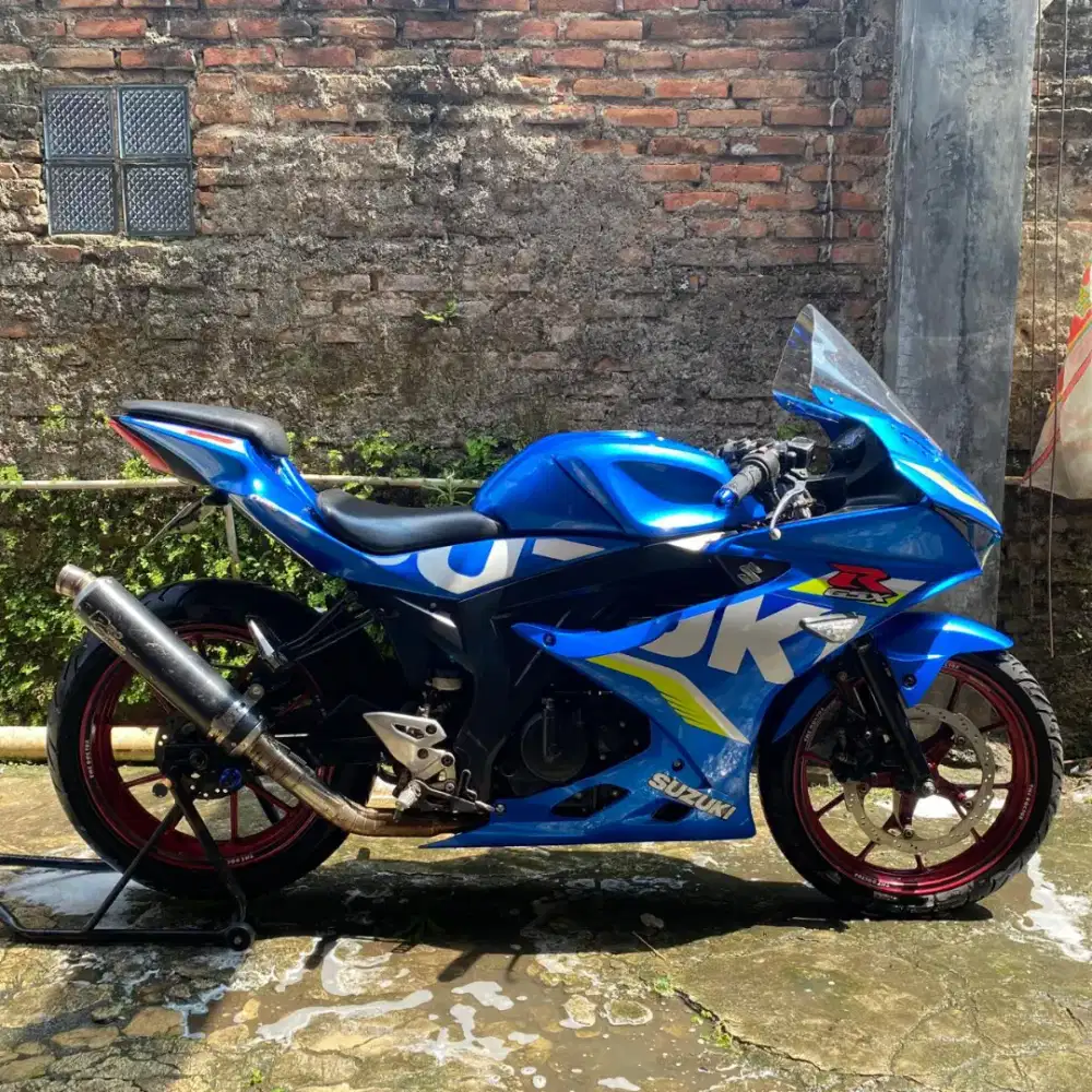 Suzuki gsx 150 Plat D bandung