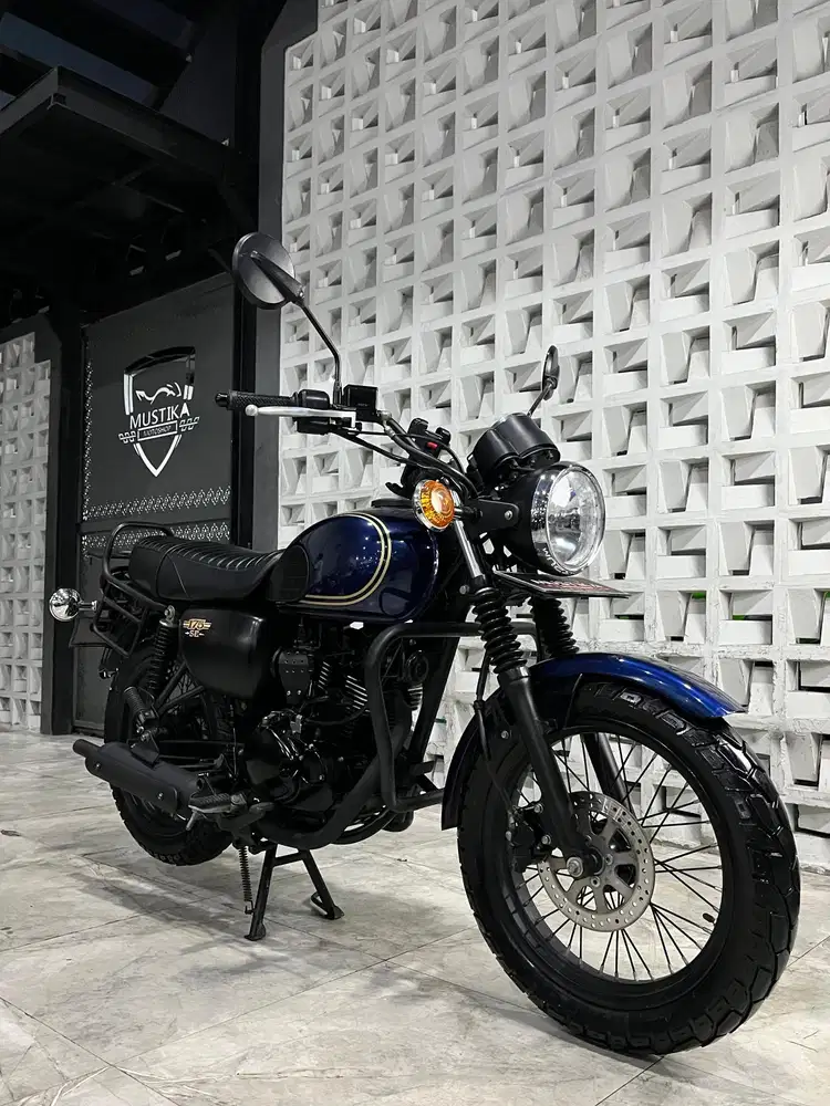 KAWASAKI W175 SE 2022 BLUE OCEAN - Chintia Mustika