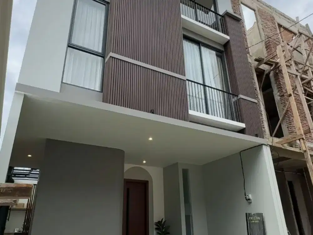 RUMAH DIJUAL DALAM CLUSTER DI LEBAK BULUS JAKARTA SELATAN