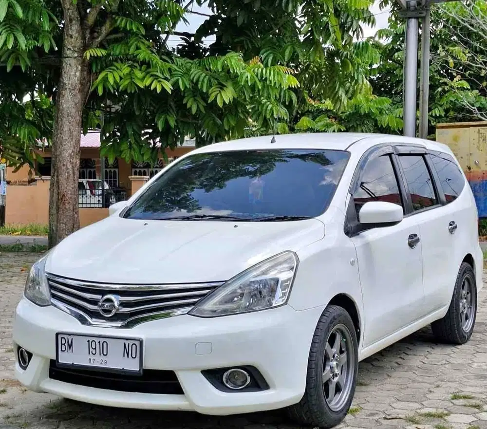 Nissan Grand livina 2015 Bensin