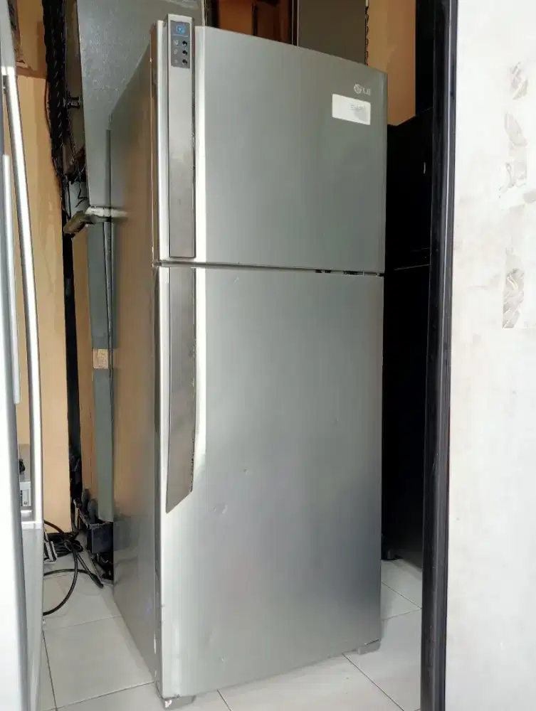 Kulkas LG 2 pintu jumbo masih orisinil pabrik