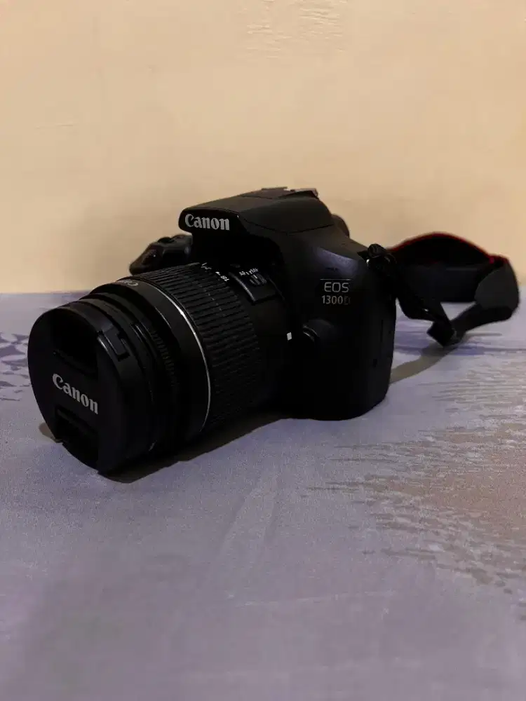 Kamera Canon EOS 1300D + Lensa Canon EF 50mm f/1,8 STM