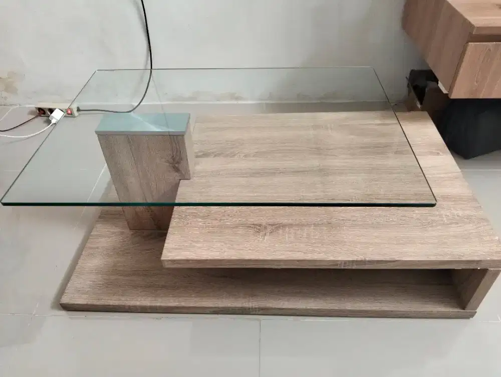 Dijual meja sofa . Keadaan bagus baru pakai 2mgg.