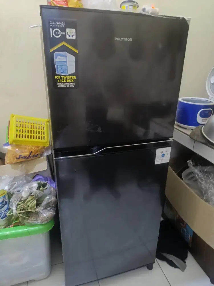 KULKAS POLYTRON 2 PINTU 200 LITER