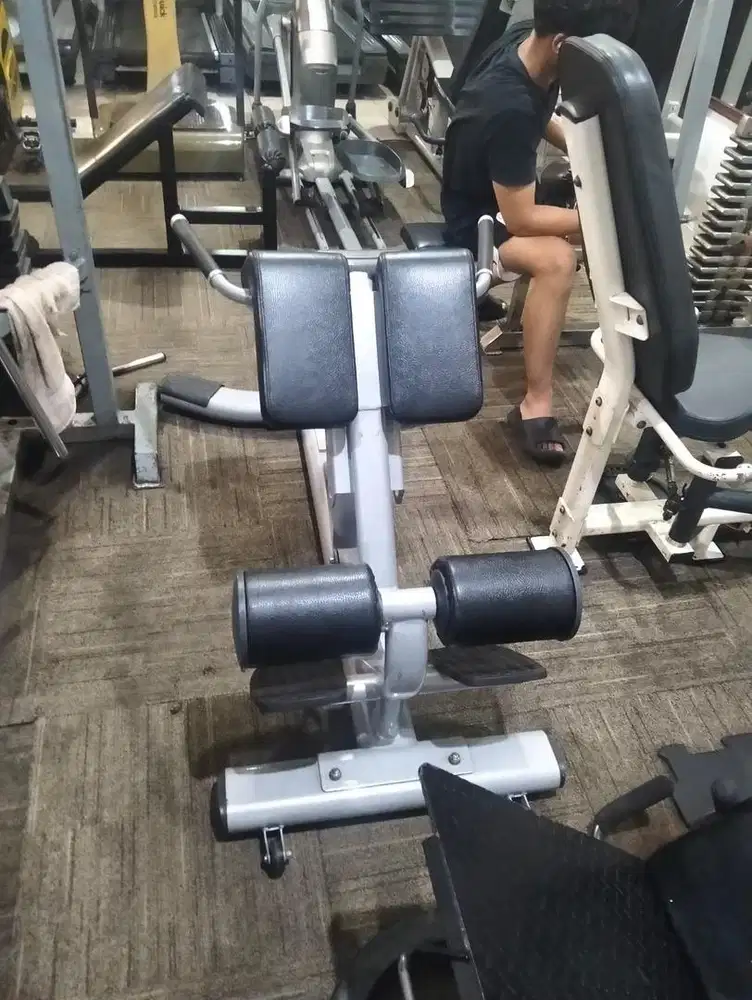 Alat Fitnes Untuk Sit Up, Back Up dan Dipping