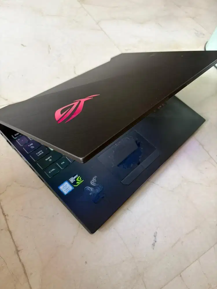 LAPTOP ASUS ROG Strix Scar GL504G i7-8750H 32GB RGB