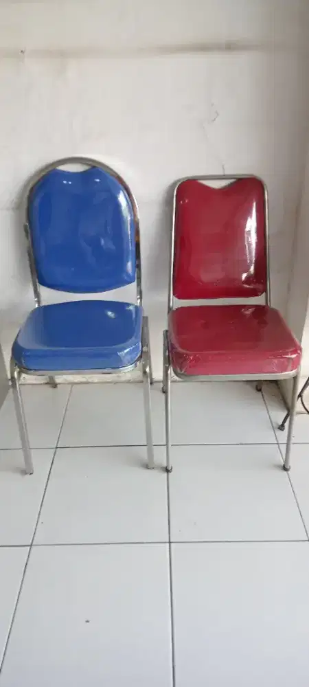 Kursi susun serbaguna