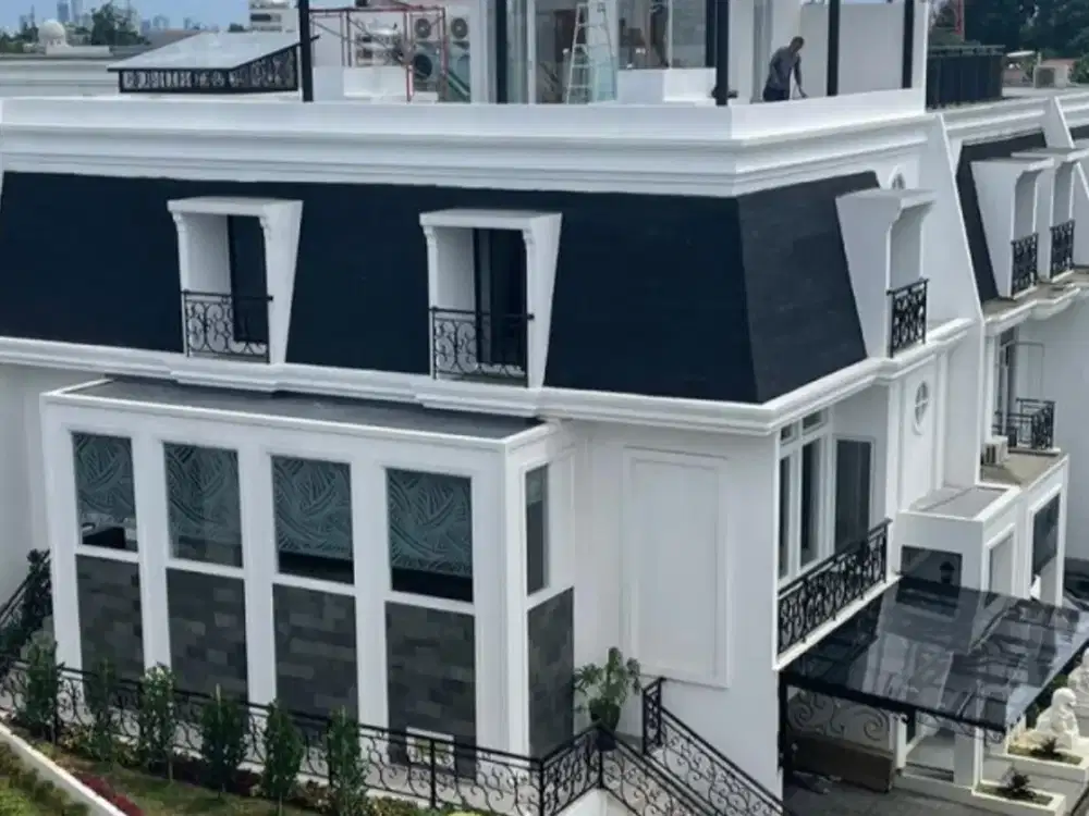 Joglo Rumah Dalam Komplek Dengan Private Pool