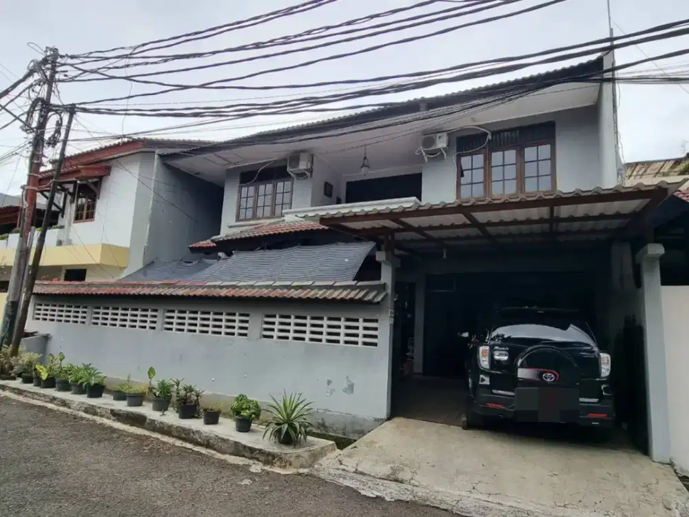JUAL CEPAT Rumah Bagus 2 lantai Siap Huni di Pejaten, Jakarta Selatan