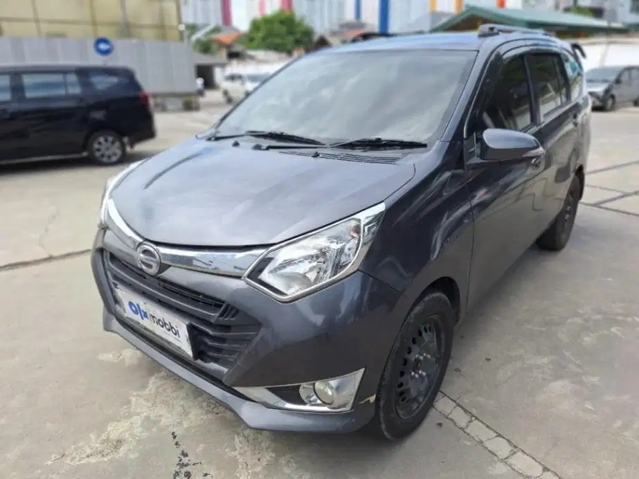 DP MURAH - Daihatsu Sigra 1.2 R Bensin-MT 2018 Abu