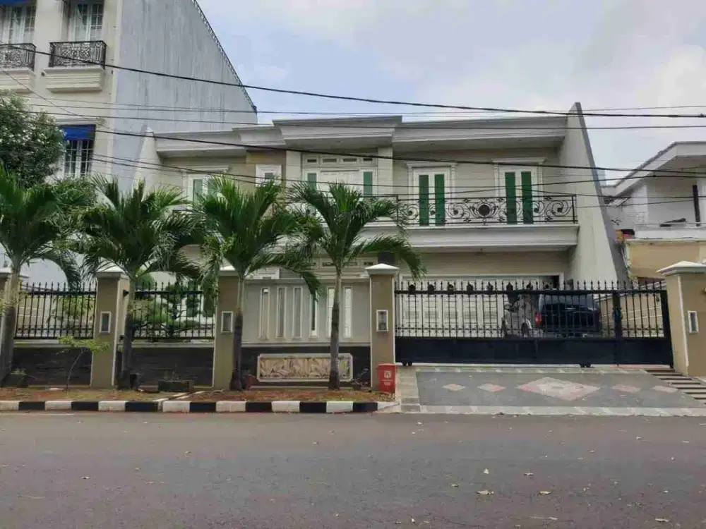 DIJUAL RUMAH ASRI KOKOH STRATEGIS Pulomas Barat, Jakarta Timur