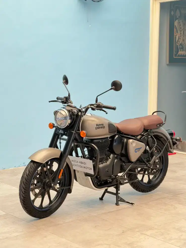 ROYAL ENFIELD CLASSIC 350 2024