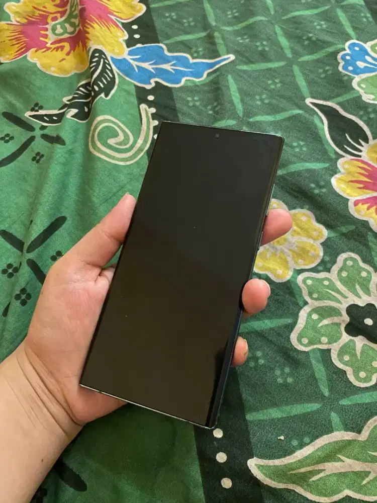 HP SECOND • SAMSUNG S22 ULTRA 12/256 GB
