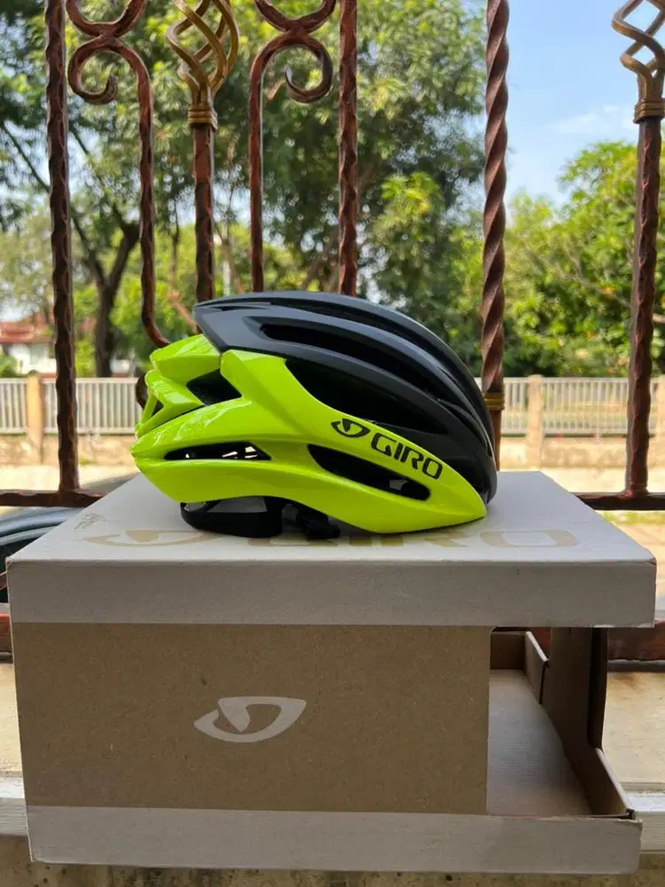 Helm Sepeda GIRO Syntax MIPS | Road Bike Helmet / Highlight Yellow