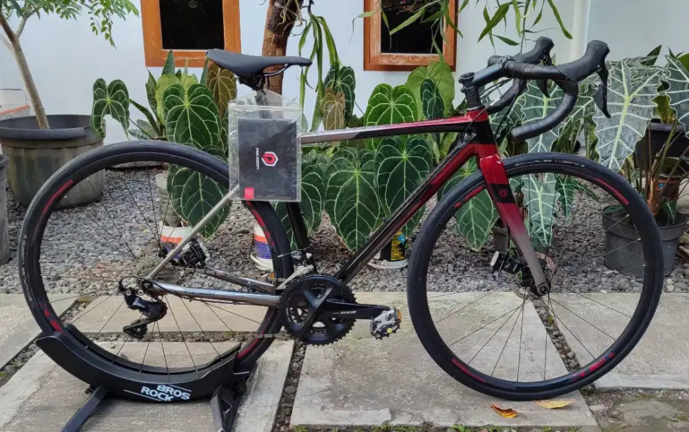Roadbike Polygon Stratos S5D th2021 size 47 bekas mulus