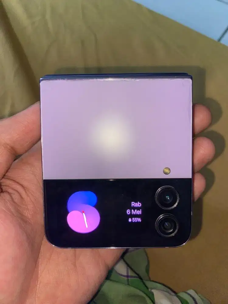 Samsung Z flip 4 8/128 SEIN