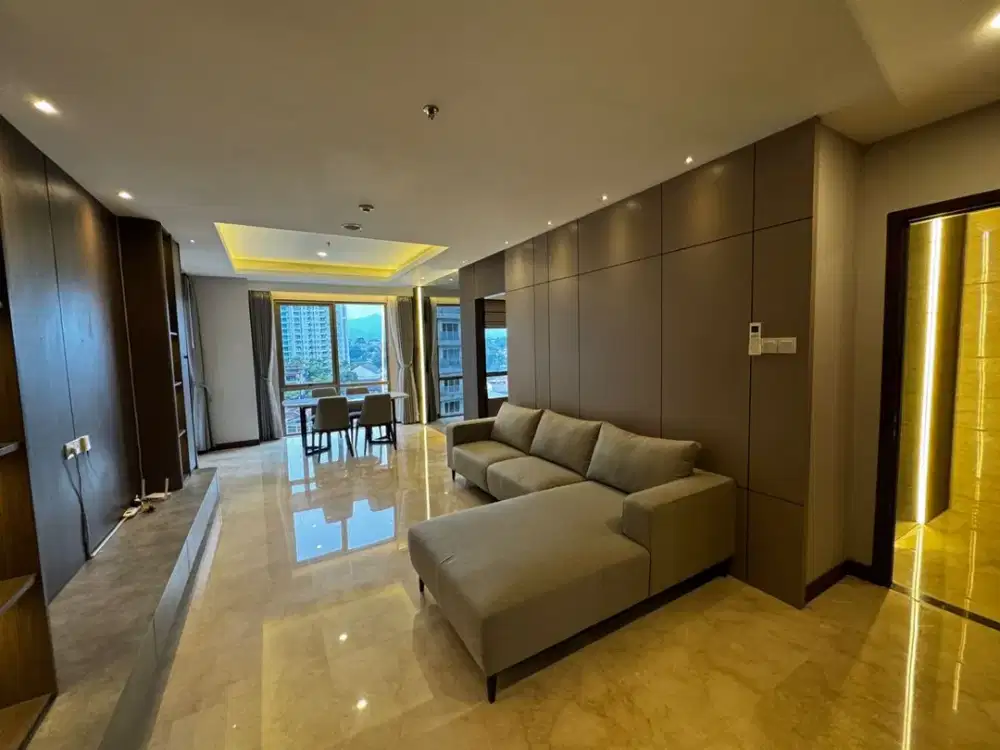 Y. DIJUAL APARTEMEN FURNISH MEWAH 3BR HEGARMANAH RESIDENCE BANDUNG PRIVATE LIFT TIPE SAPPHIRE