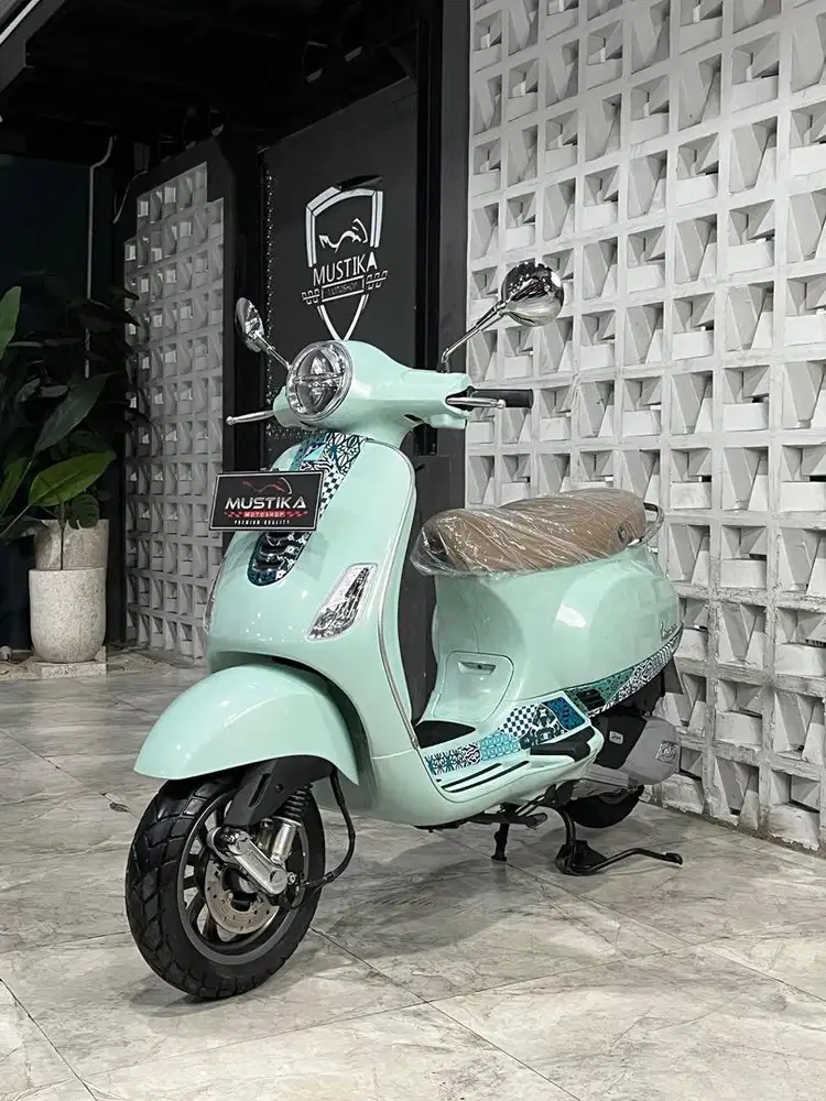 Special Batik!!Vespa LX125 iget Th 2024 - Ayu Mustika